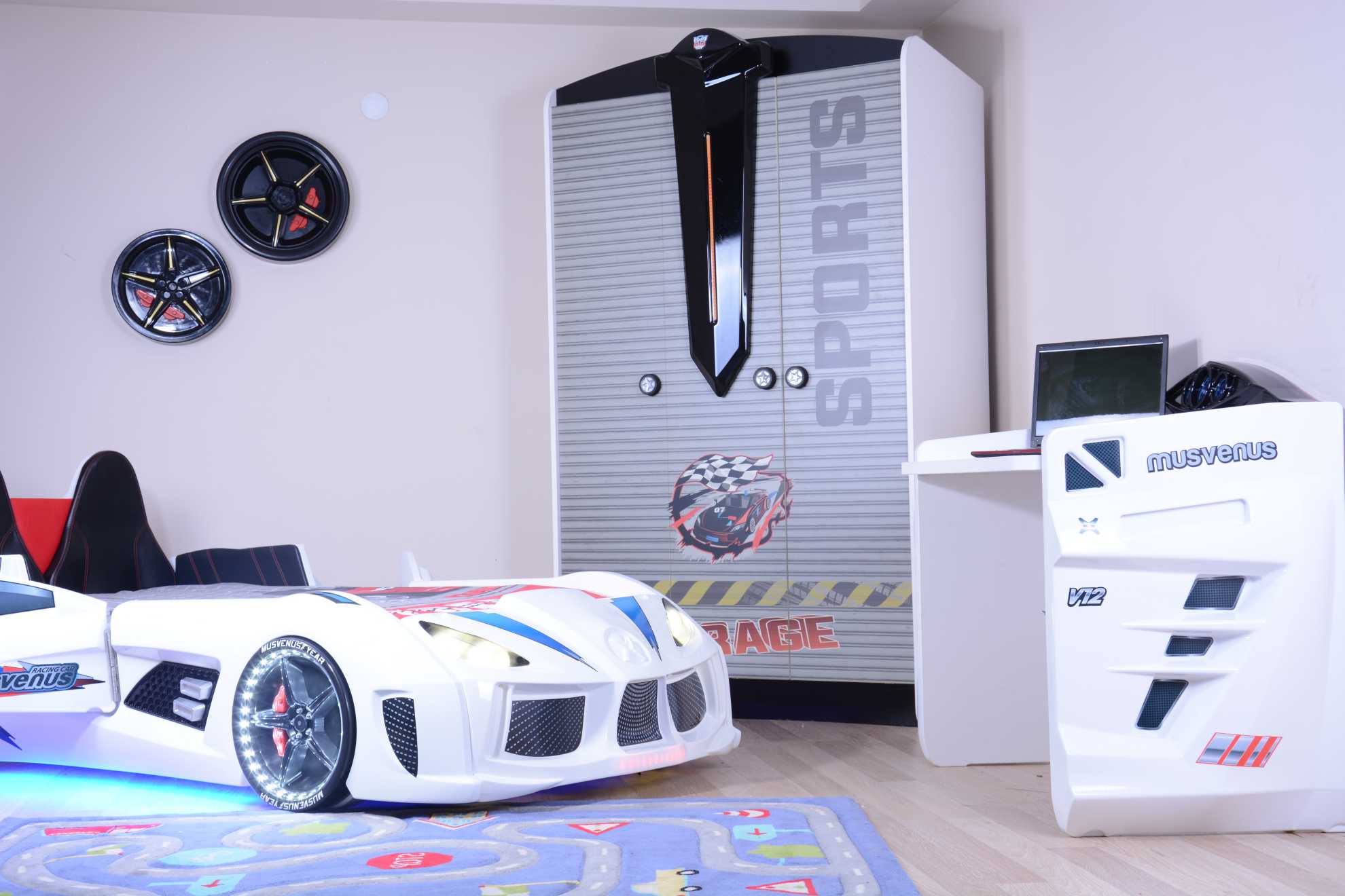 MVN 3 Autobett mit LED