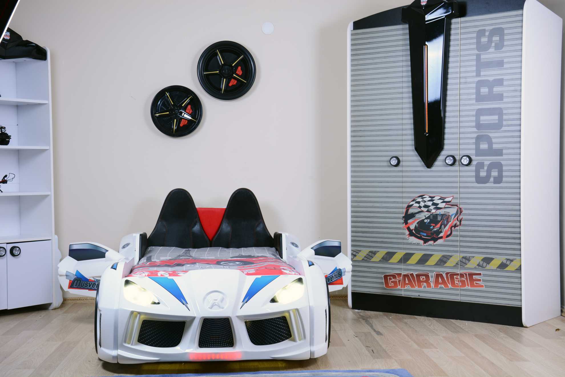 MVN 3 Autobett mit LED