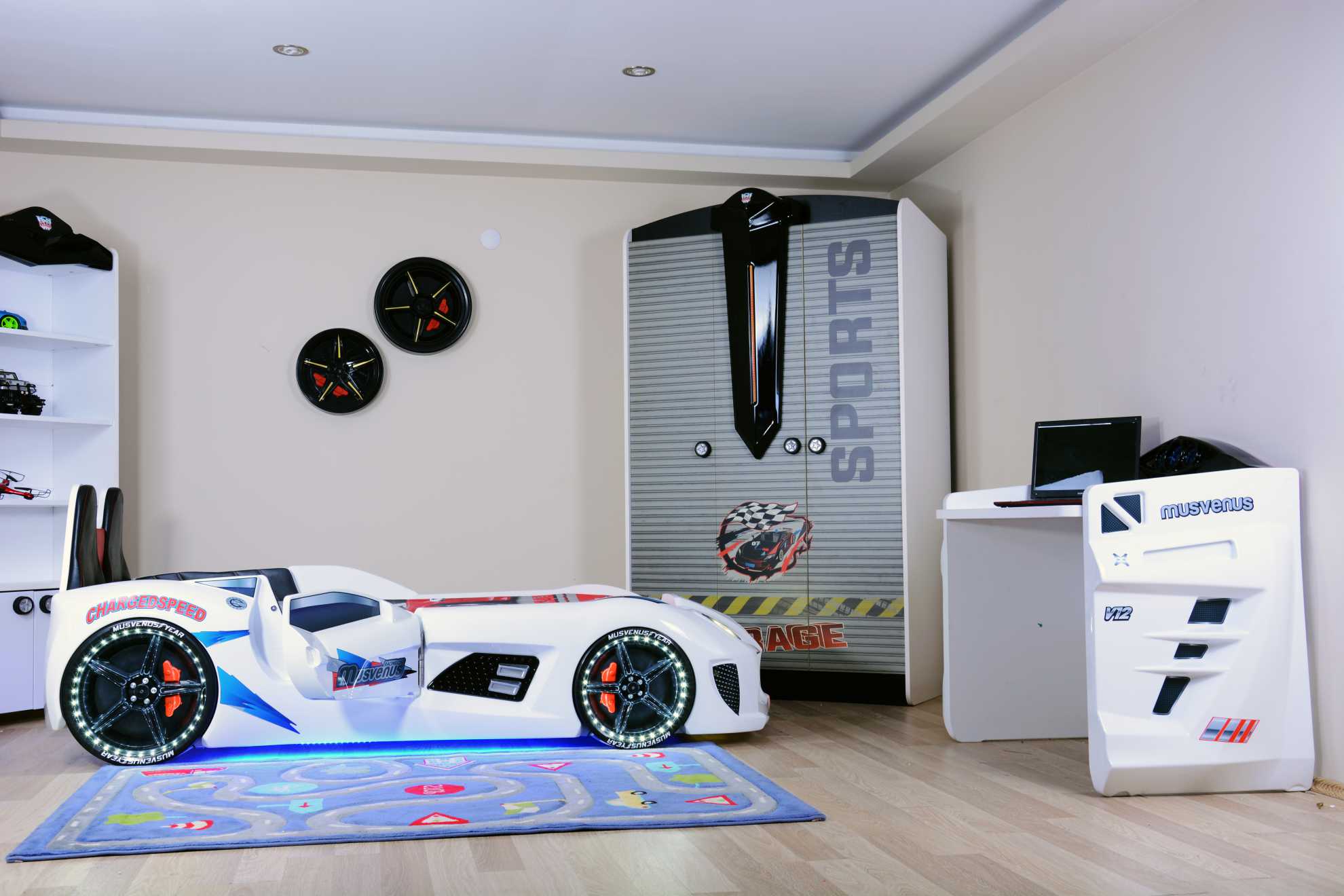 MVN 3 Autobett mit LED