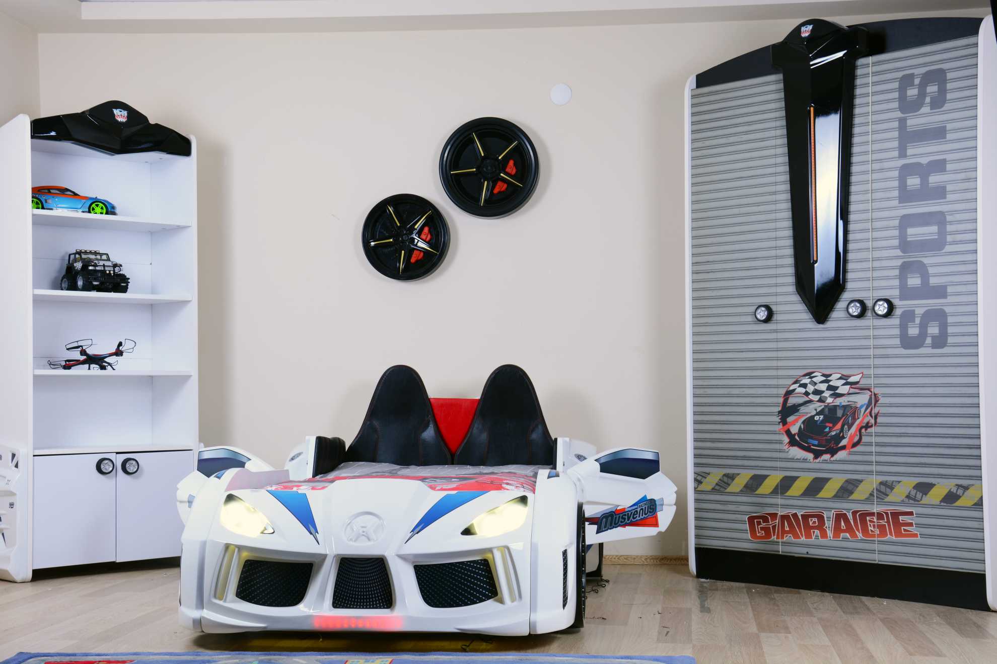 MVN 3 Autobett mit LED