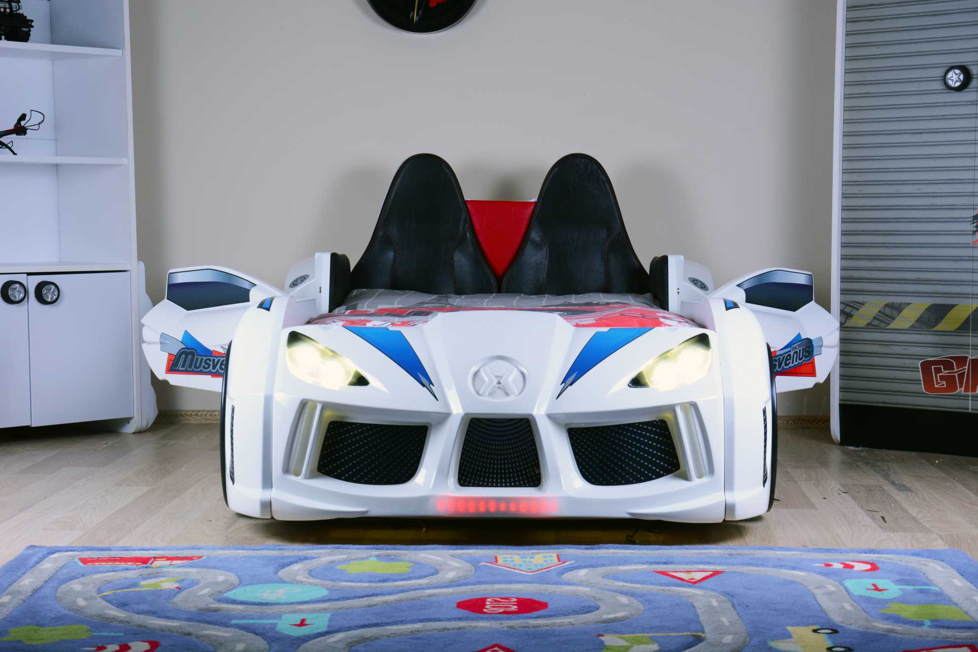 MVN 3 Autobett mit LED