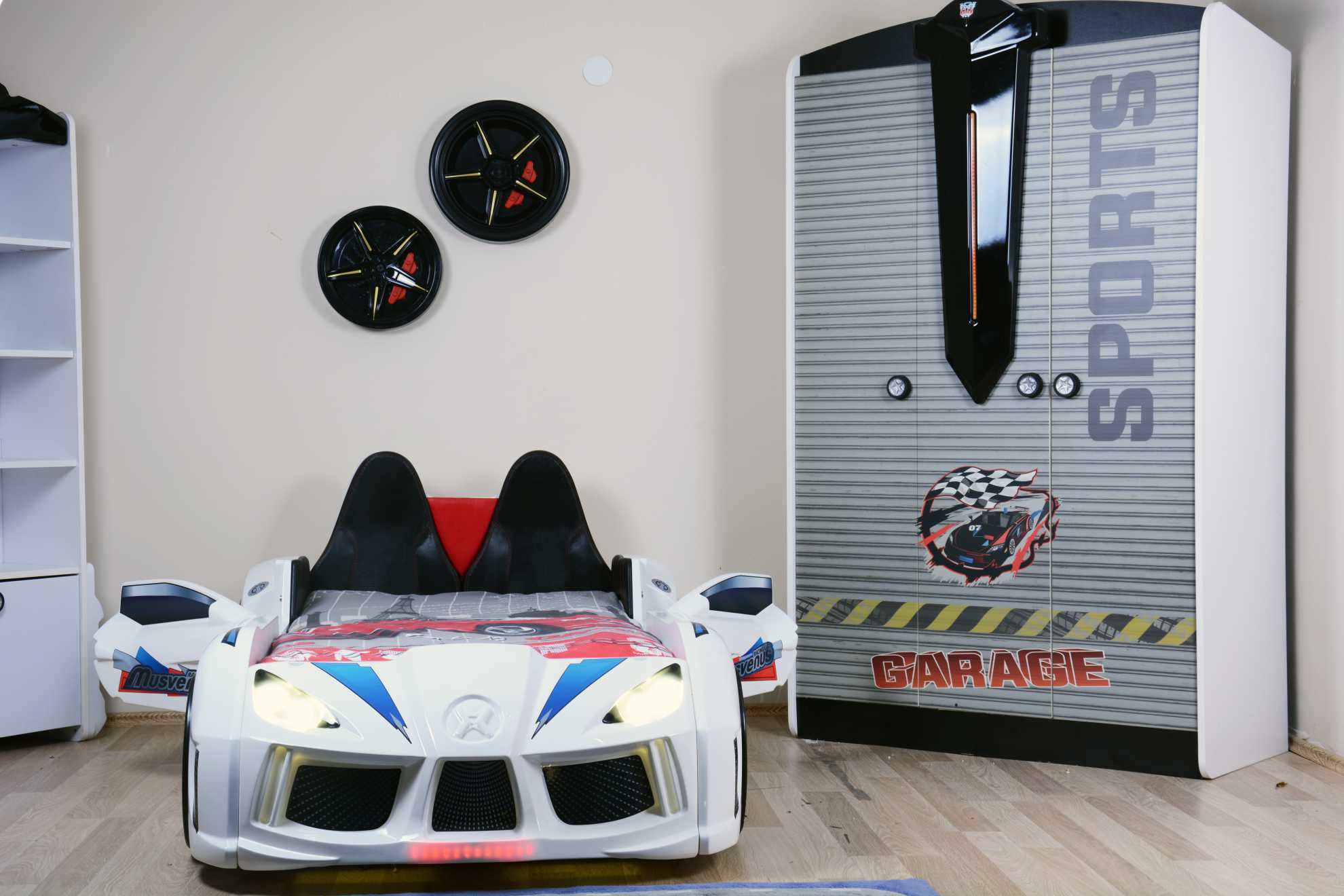 MVN 3 Autobett mit LED