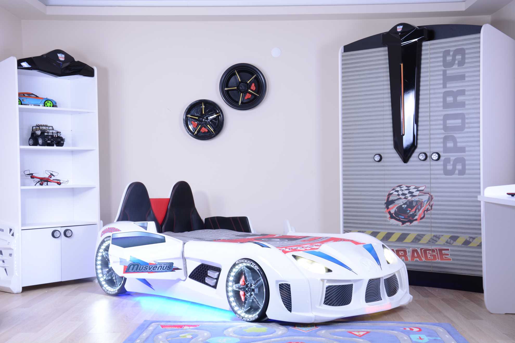 MVN 3 Autobett mit LED