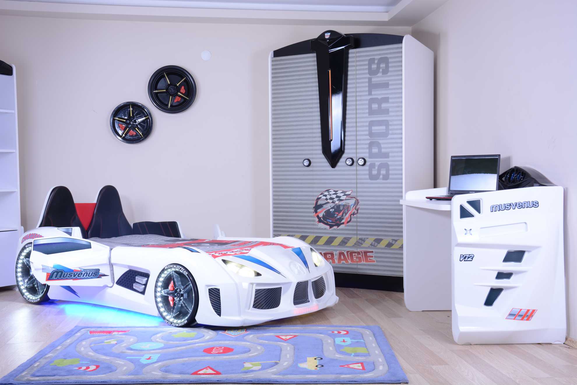 MVN 3 Autobett mit LED