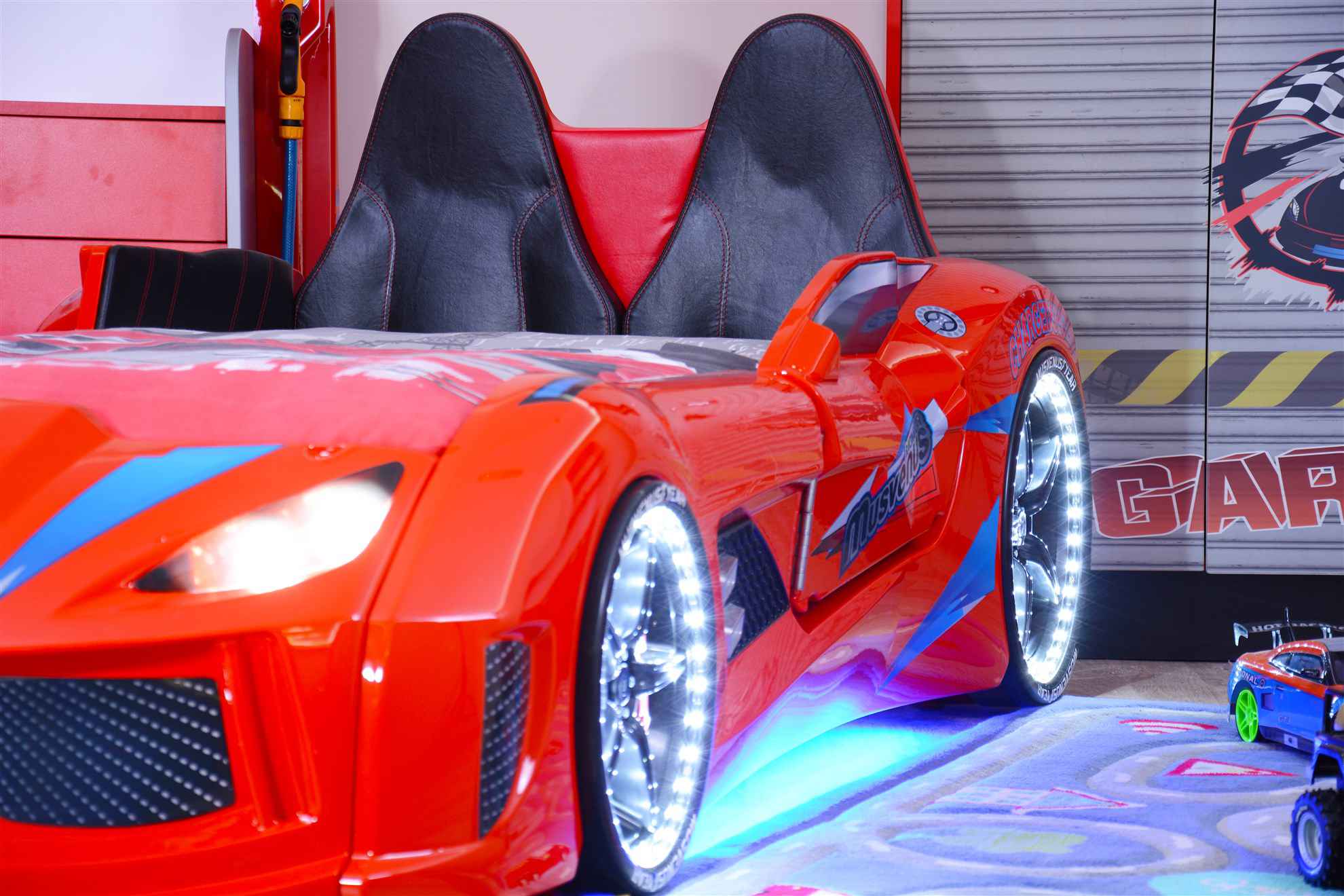 MVN 3 Autobett mit LED