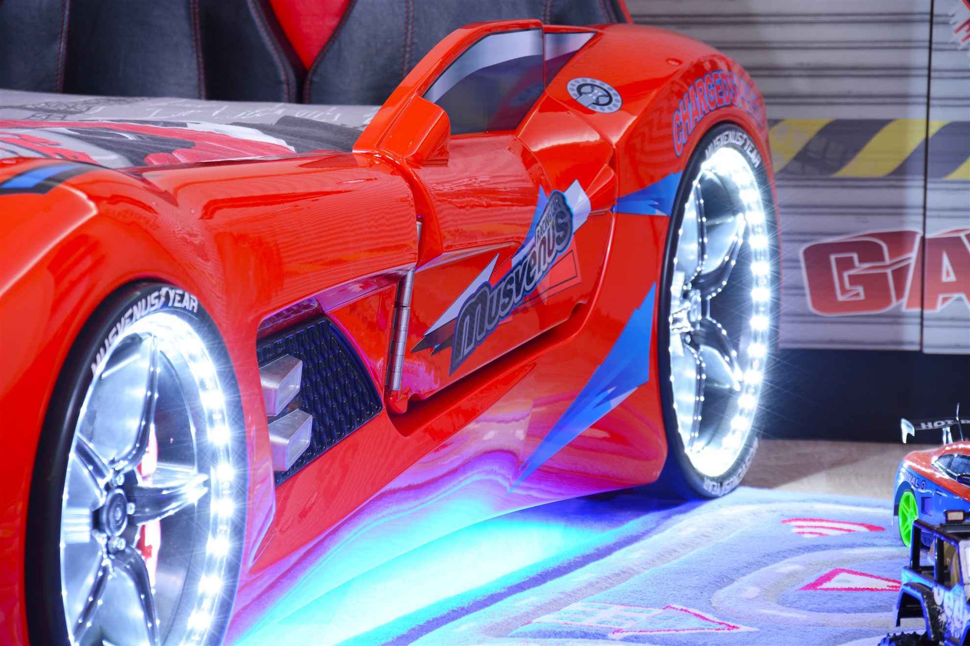 MVN 3 Autobett mit LED