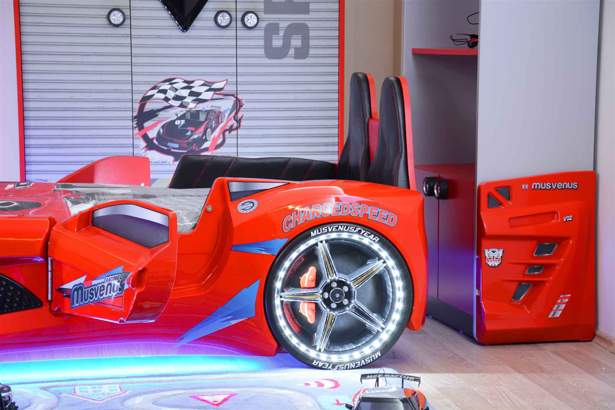 MVN 3 Autobett mit LED