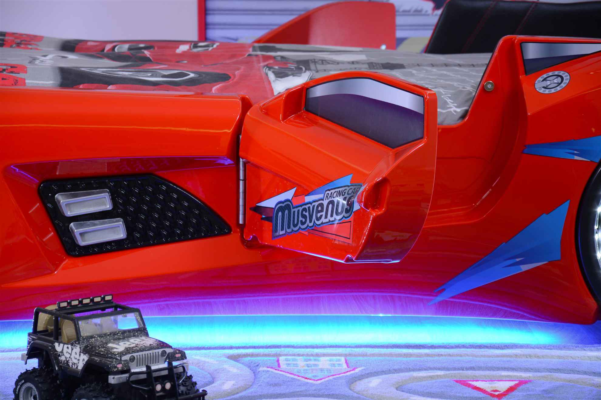 MVN 3 Autobett mit LED