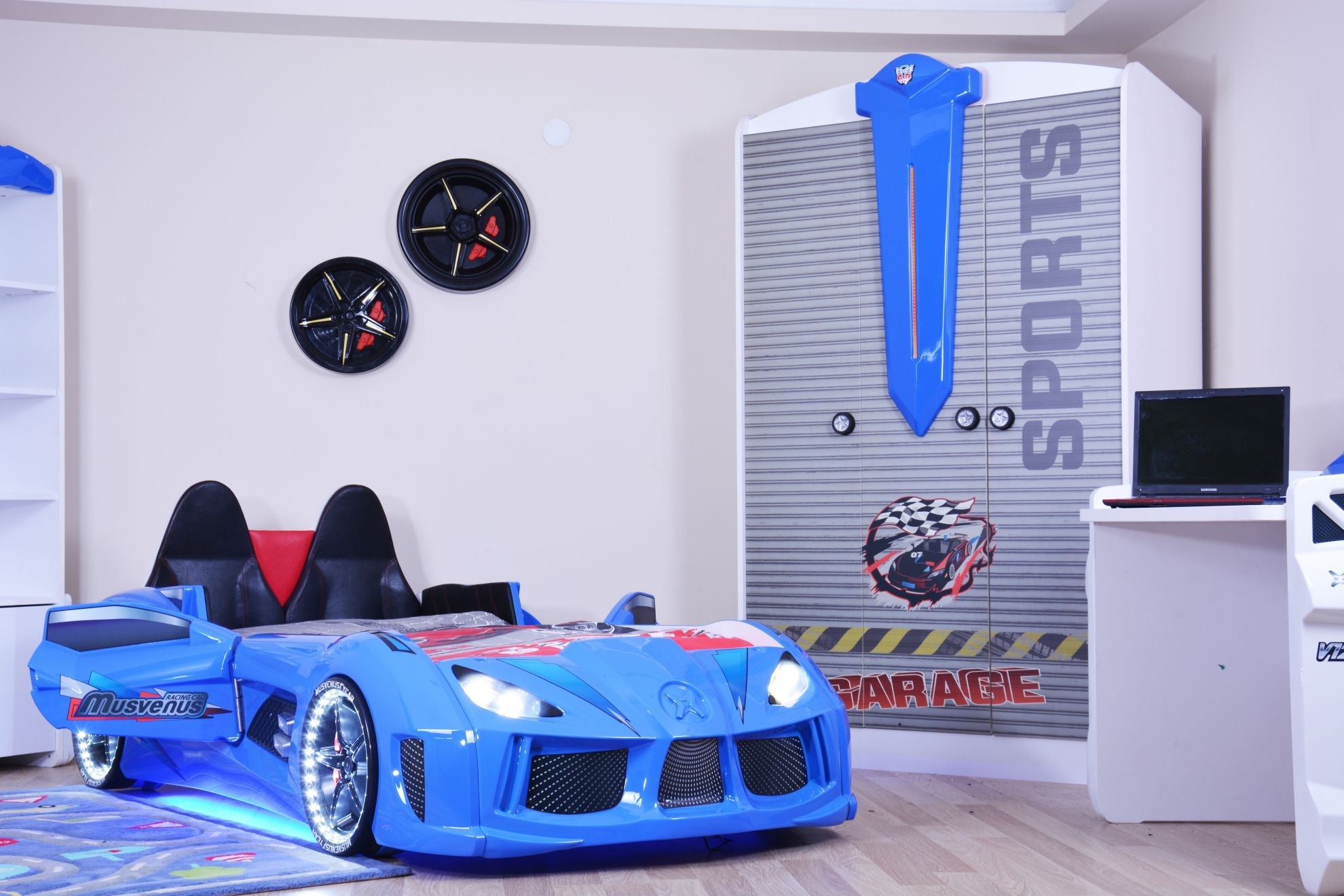 MVN 3 Autobett mit LED