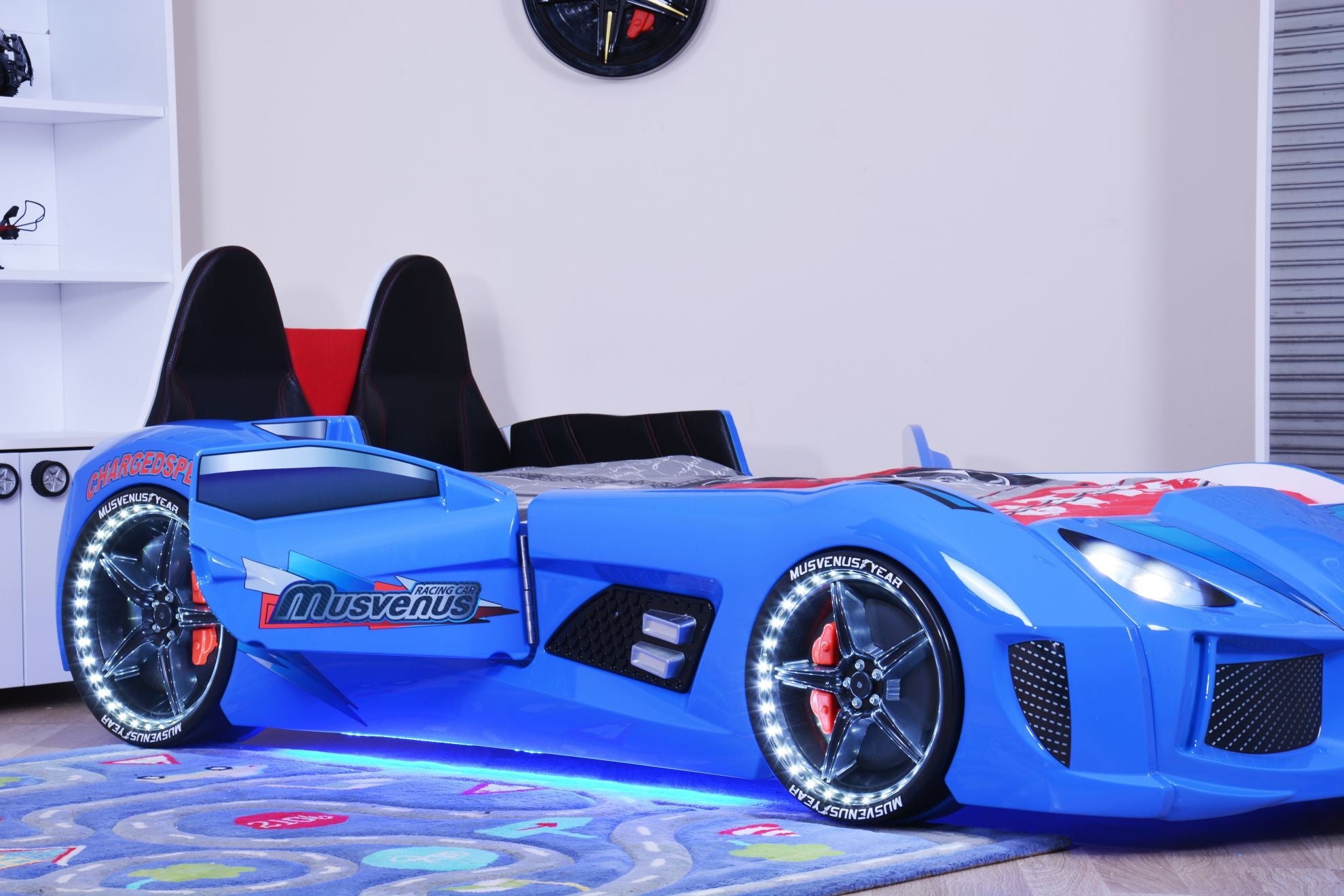 MVN 3 Autobett mit LED