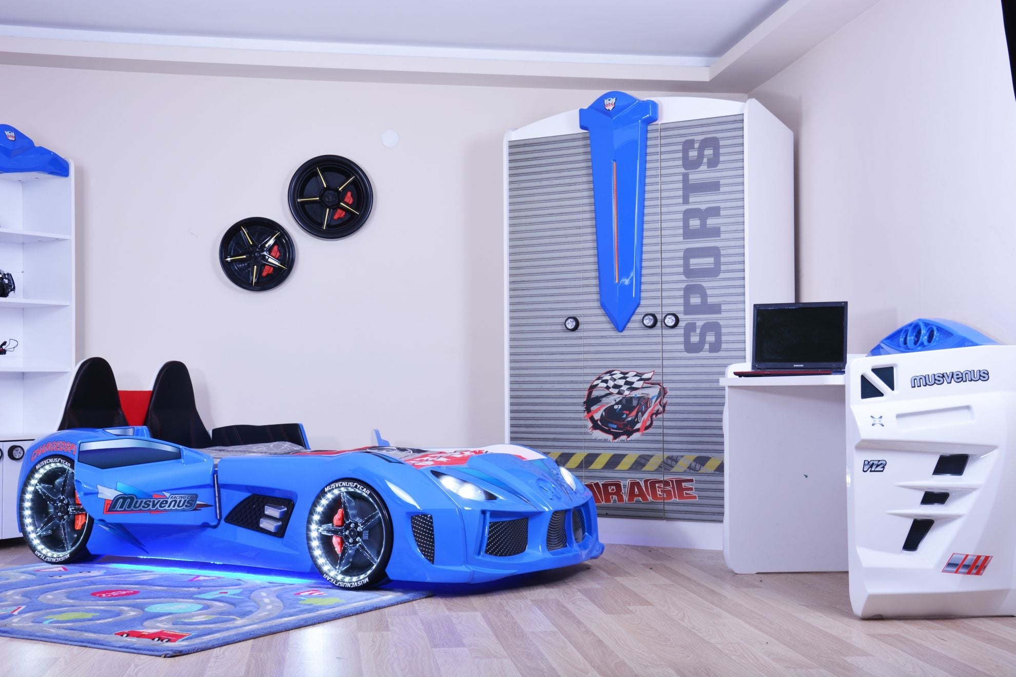 MVN 3 Autobett mit LED